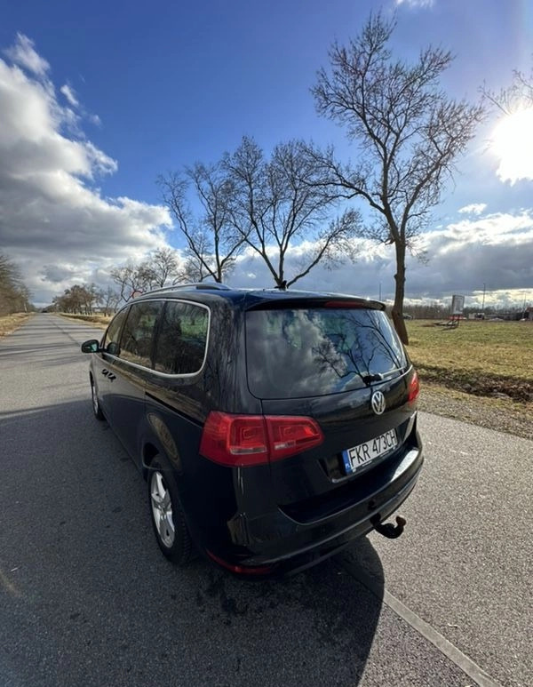 Volkswagen Sharan cena 46999 przebieg: 300936, rok produkcji 2013 z Chojnice małe 277